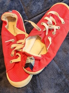 Time and Tru Red Pull On  Sneakers Size 6